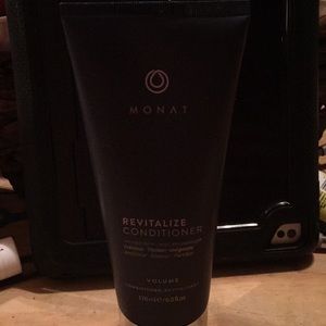 Monat revatilize conditioner 6 oz
